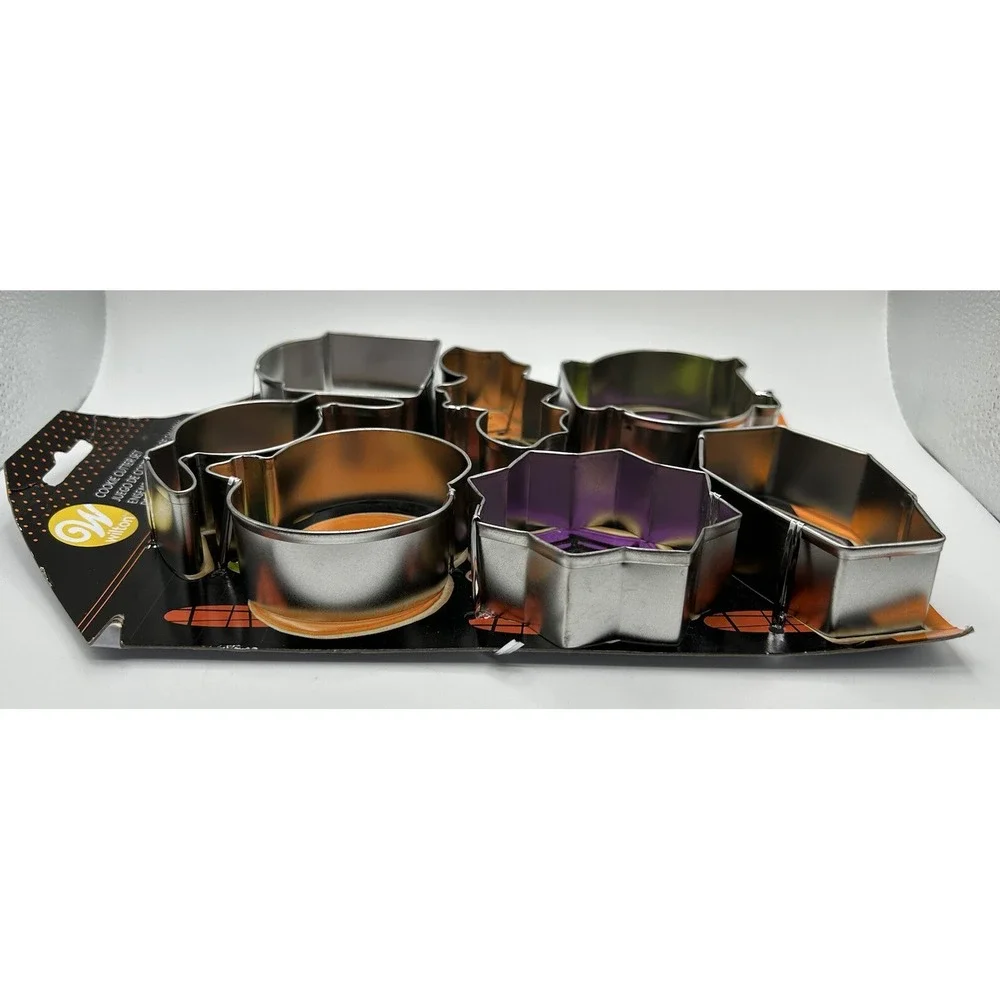 Wilton Cookie Cutter Set Halloween Haunted House 7 Piece 2308-0999‎